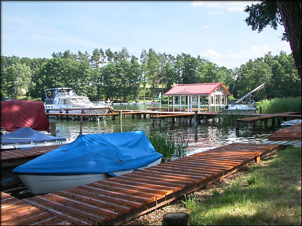 Photo-Ferienpark-Ellbogensee-Hafenanlage