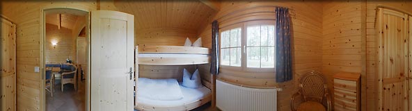 Interaktives 360° JAVA-Panorama auf Mausklick! 360-Grad-Panorama erstes Schlafzimmer im Ferienhaus 19 · Ferienpark am Ellbogensee