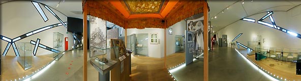 Interaktiver 360-Grad-Rundblick auf Mausklick! 360-Grad Rundbild Hochzeitsbaldachin im Jüdischen Museum Berlin