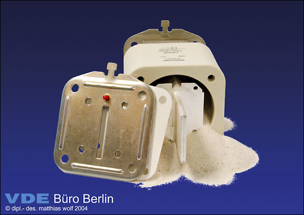 Ansicht eines geöffneten NH-Sicherungseinsatzes NH-Sicherungseinsatz offen